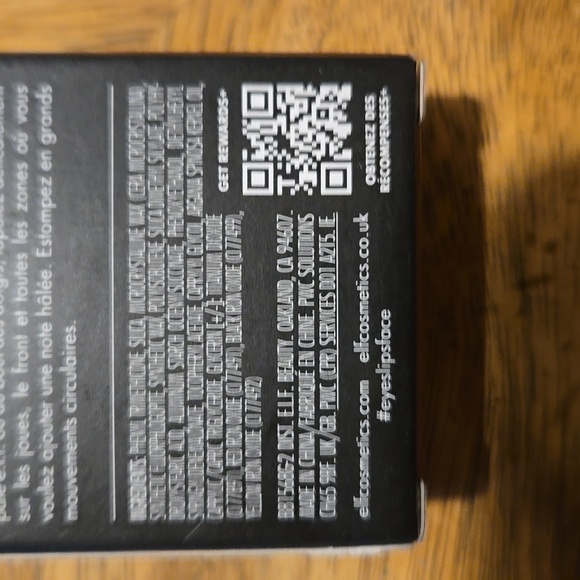 e.l.f. Luminous Putty Bronzer Set of 3 - Picture 4 of 7